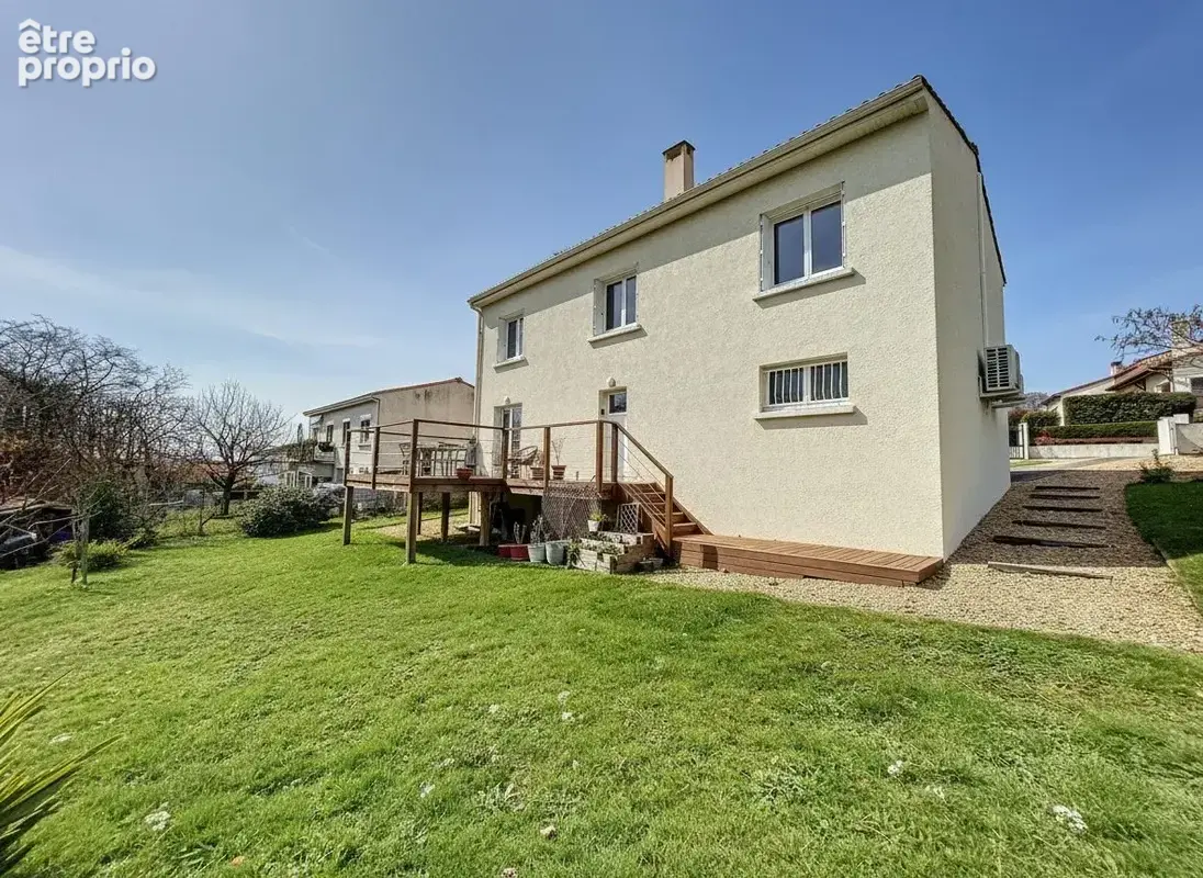 Maison 5 pièces 113 m² à vendre à Fontcouverte (17100) - photo 3