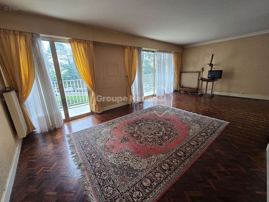 Appartement à VERSAILLES