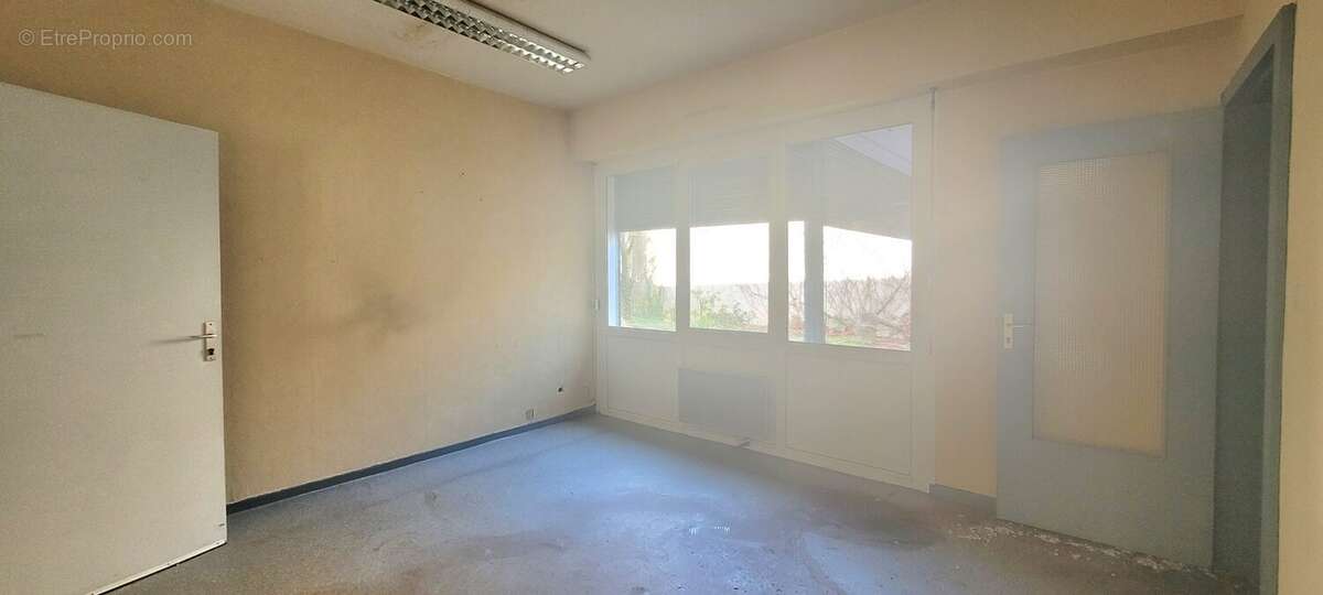 Commerce à SAINT-DIE-DES-VOSGES