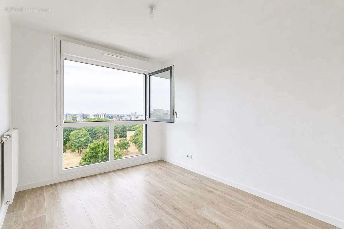 Appartement de 4 pièces de 78 m² à Bobigny - photo 9