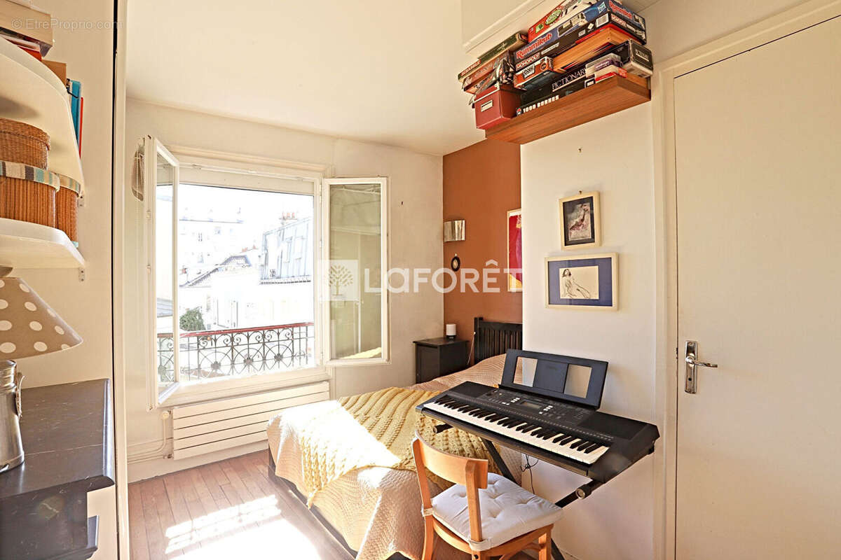 Appartement à PARIS-14E