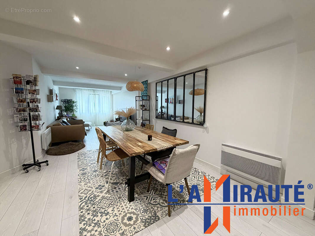 Appartement à SARTROUVILLE