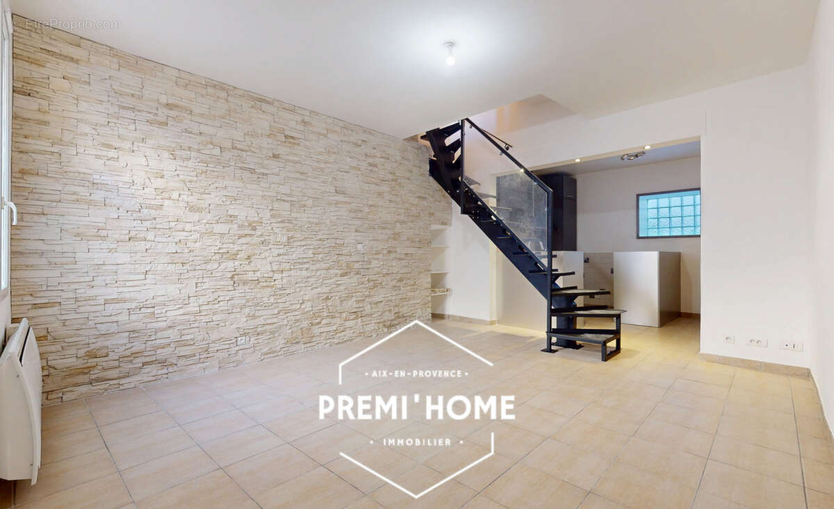 Appartement à ROUSSET