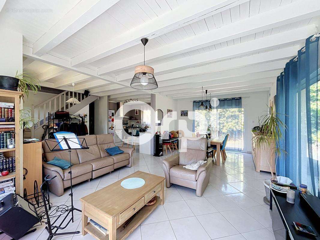 Maison à JUGEALS-NAZARETH