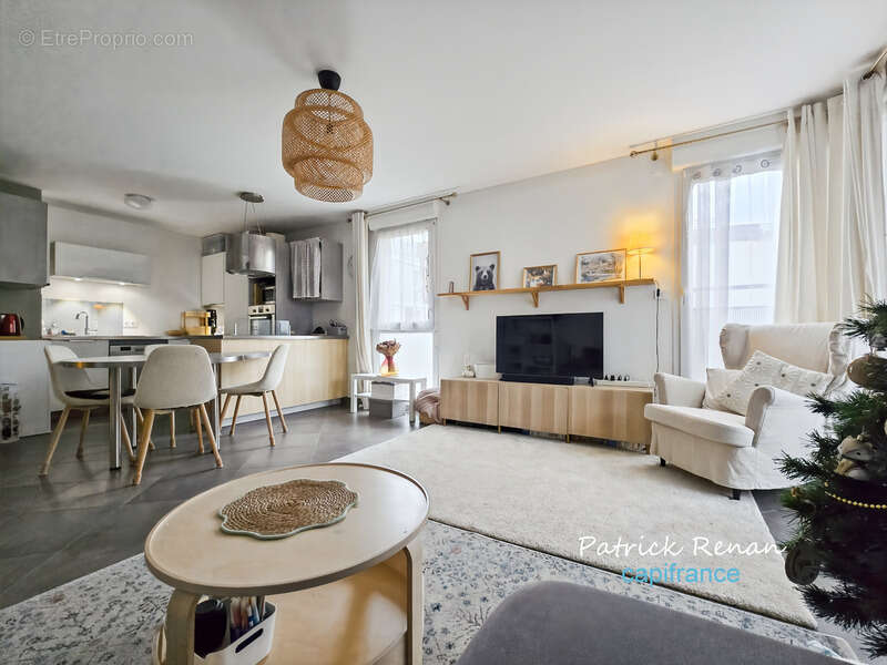 Appartement à FONTENAY-LE-FLEURY