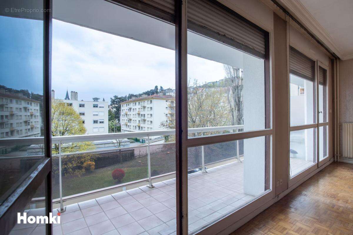 Appartement à SAINT-ETIENNE