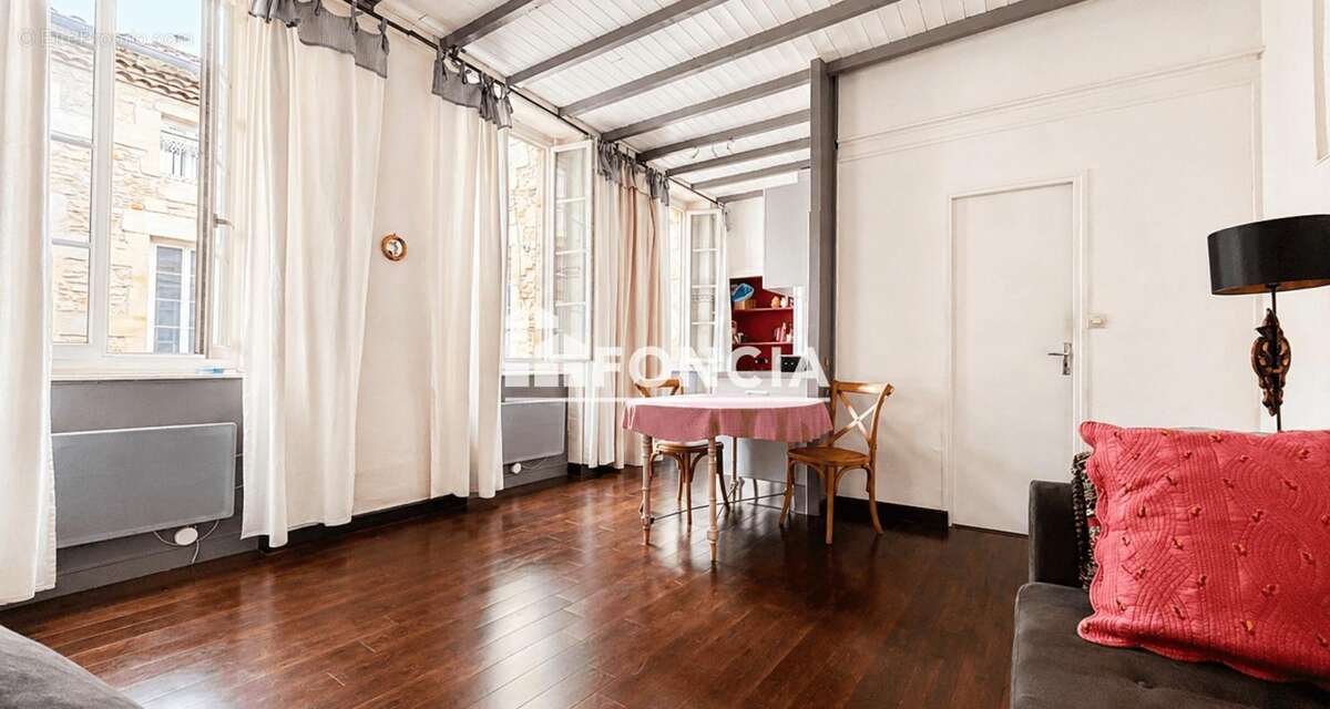 Appartement à NIMES