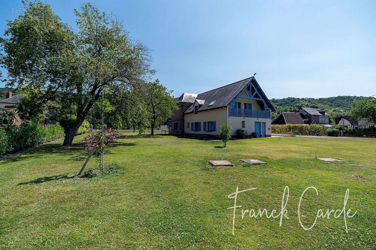 Maison 242 m² à Le Mesnil-Sous-Jumieges  - photo 5