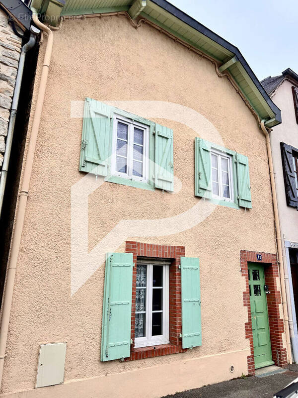 Maison à OLORON-SAINTE-MARIE