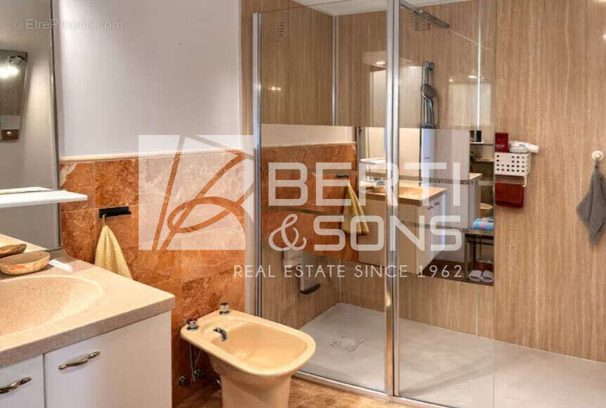 Appartement à MANDELIEU-LA-NAPOULE