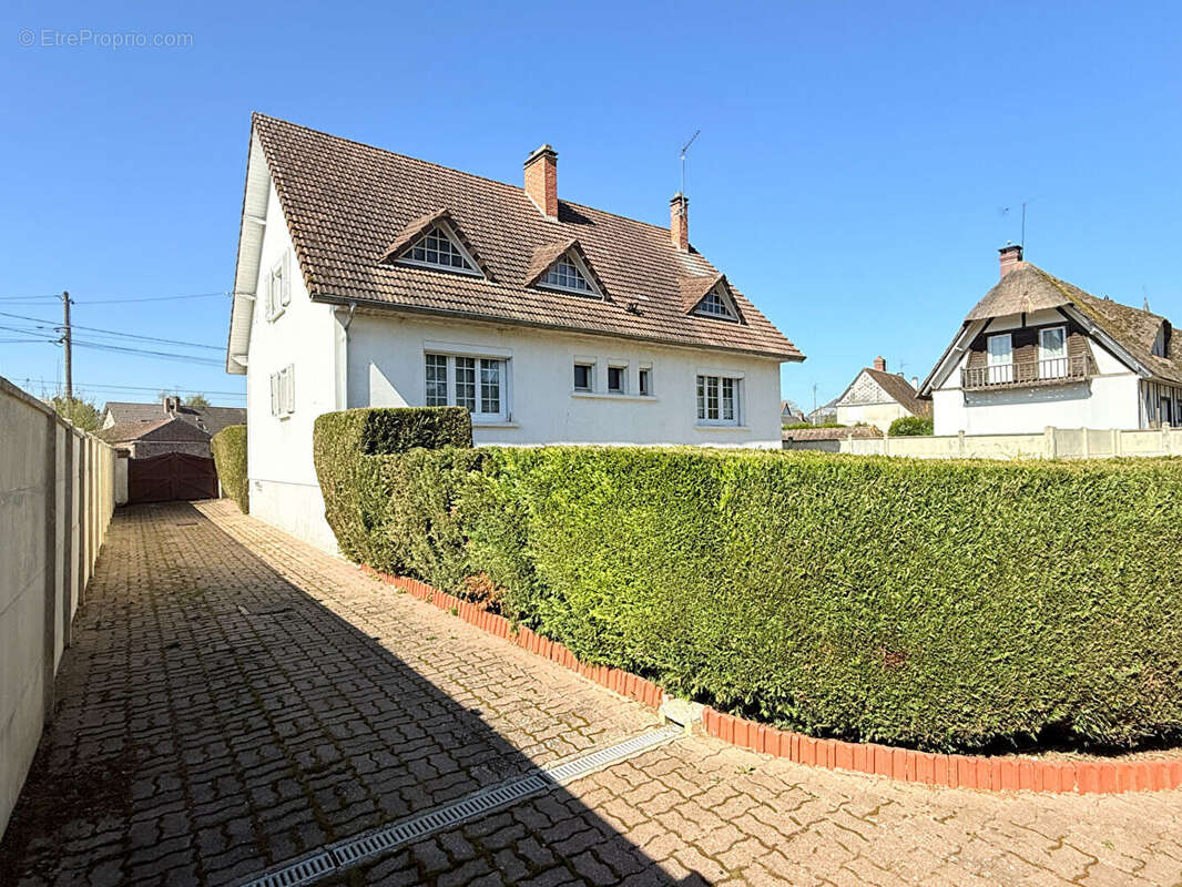 Maison à TROISSEREUX