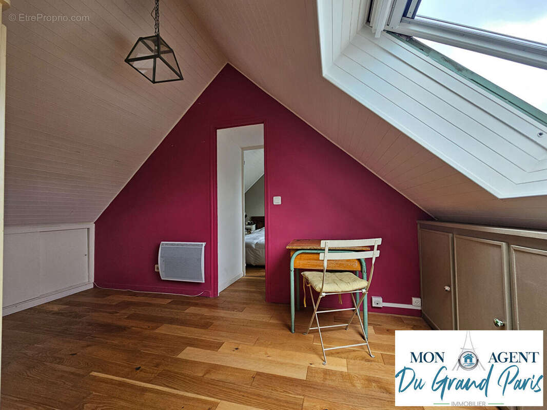 Maison à VERRIERES-LE-BUISSON