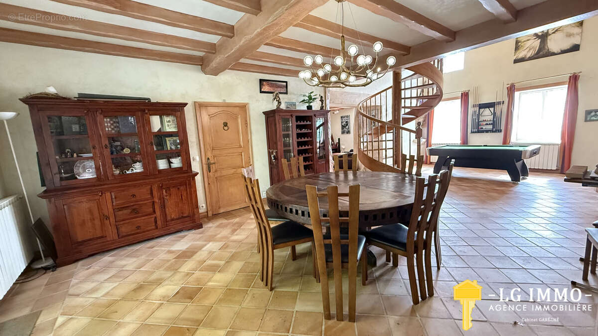 Maison à SEMUSSAC