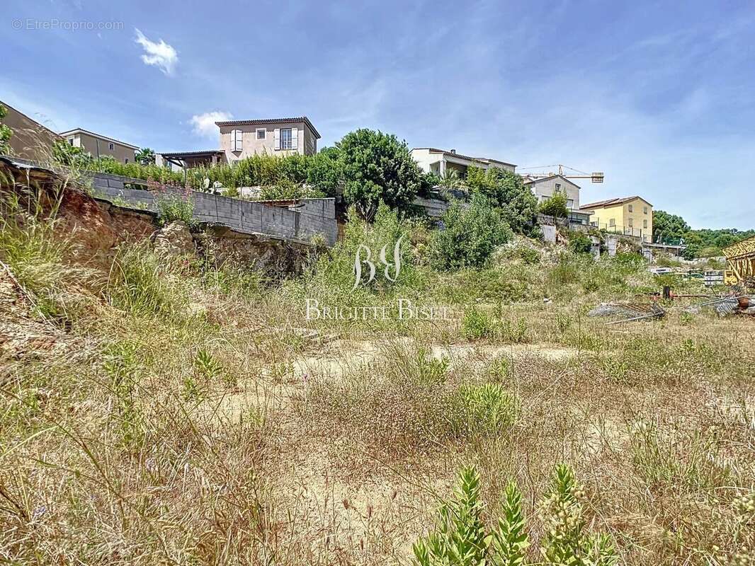 Terrain à SAINTE-MAXIME
