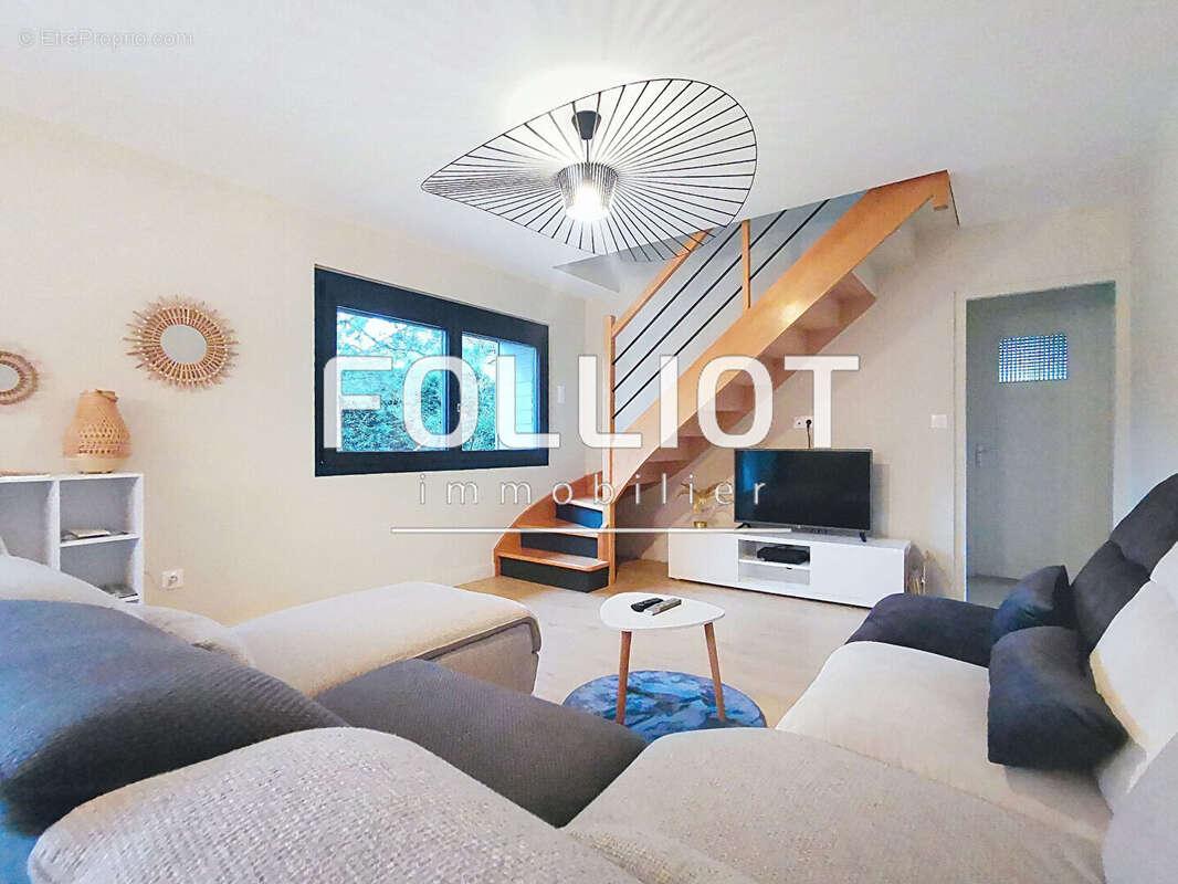 Maison à JULLOUVILLE