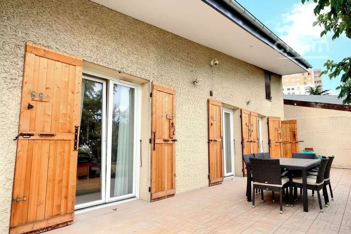 Maison à ECHIROLLES