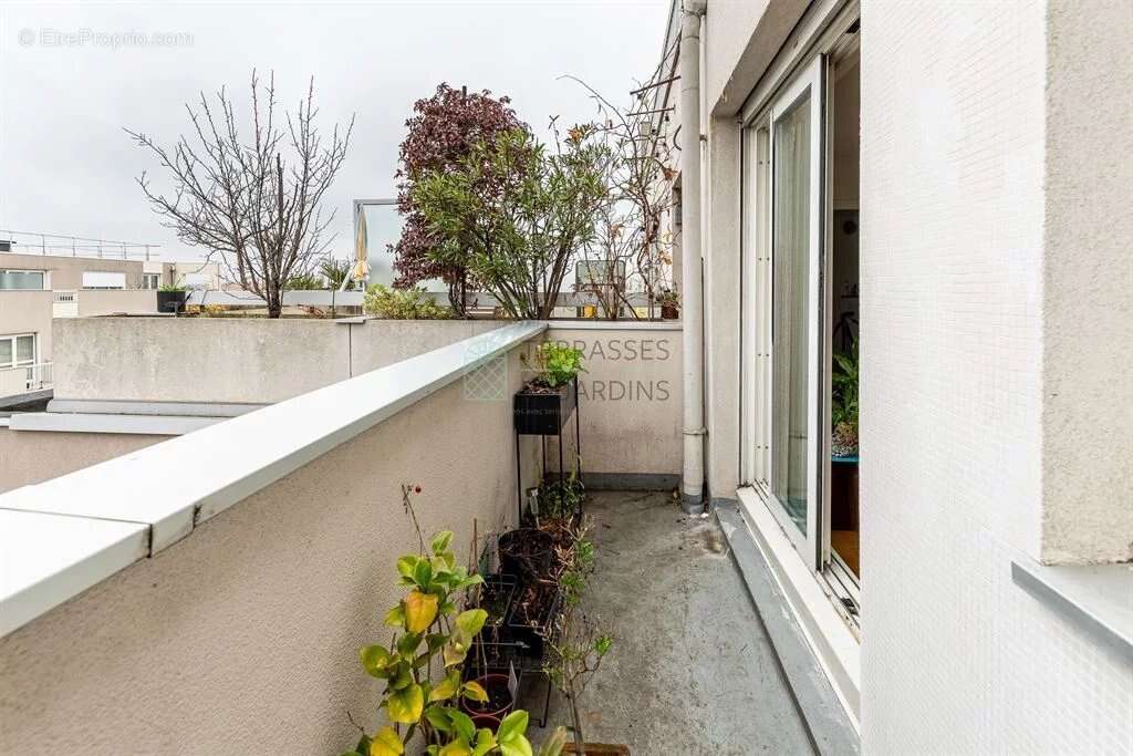 Appartement à PARIS-19E