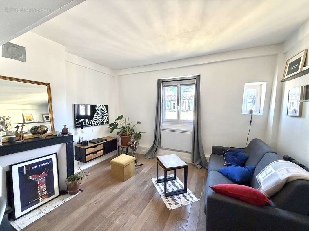 Appartement à PARIS-11E