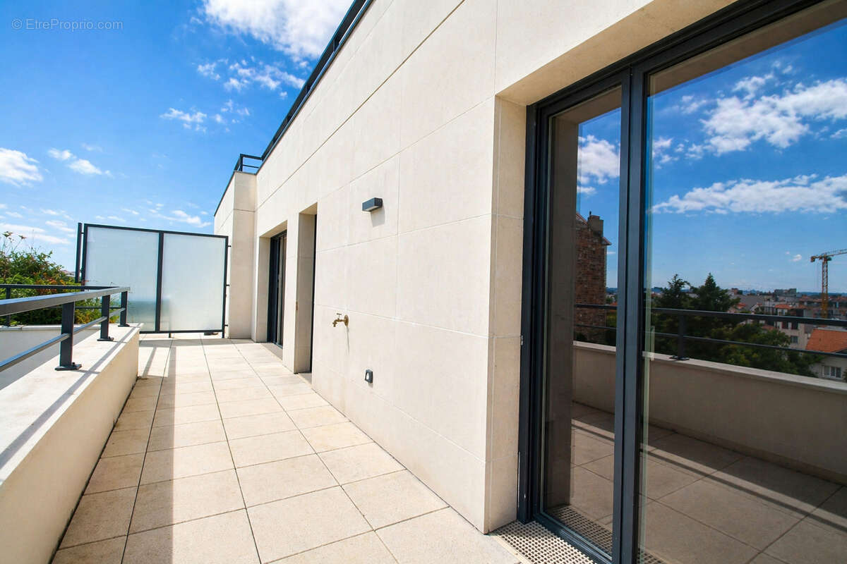 Appartement à COLOMBES
