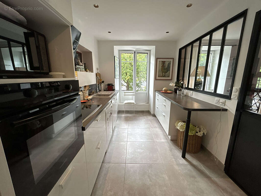 Adresse de prestige, appartement d' exception à vendre. Centre ville de Quimper - Réf. 60 - photo 3