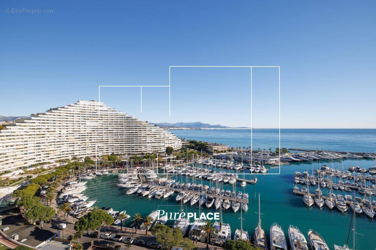 Appartement à VILLENEUVE-LOUBET