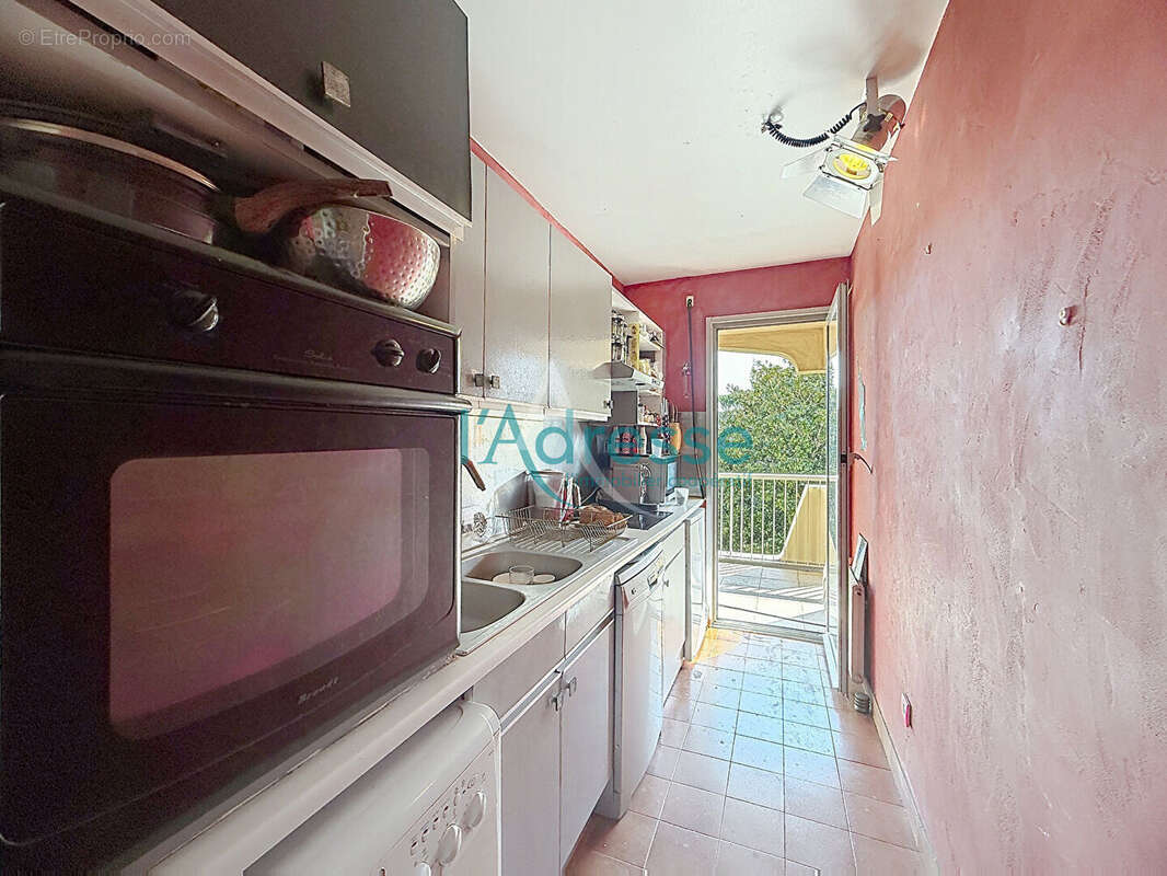 COUP DE COEUR!!! beau 2 pièces de 51 m² en dernier étage avec cave et parking sous-sol ! - photo 7