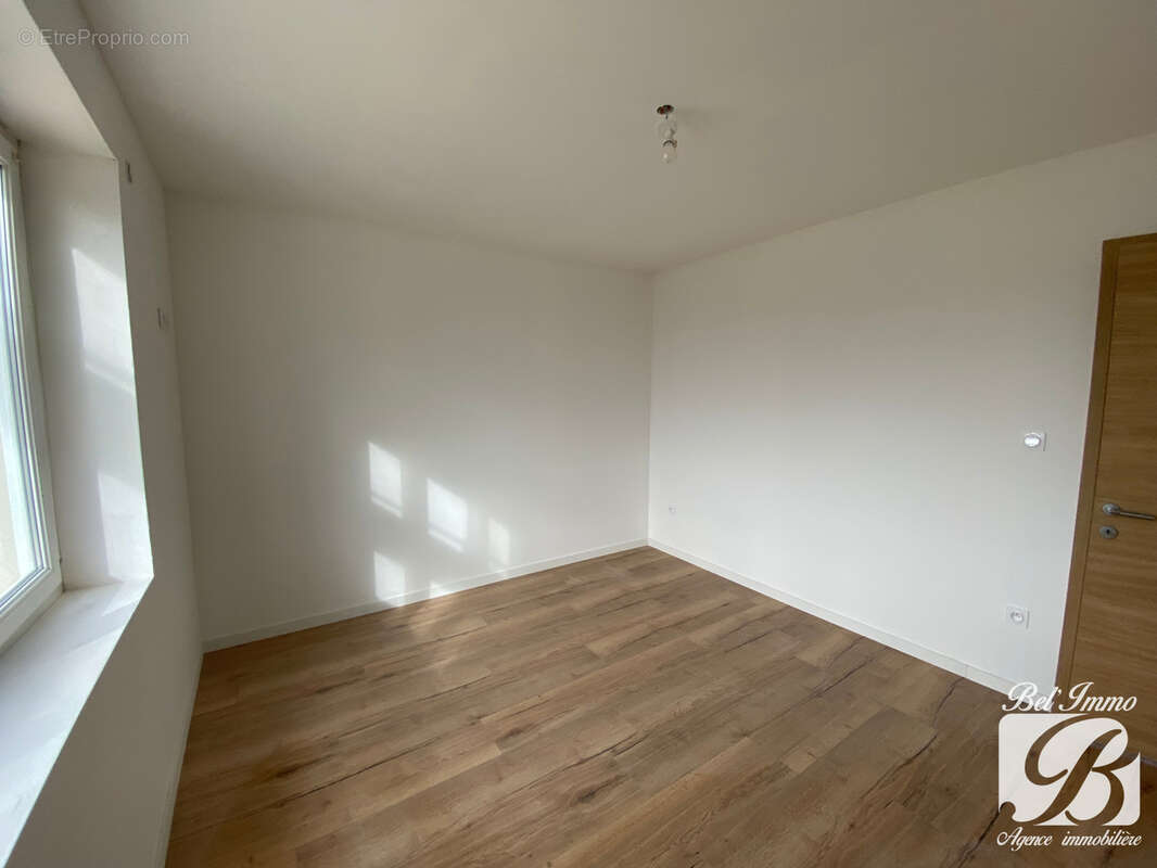 Appartement à BALAN