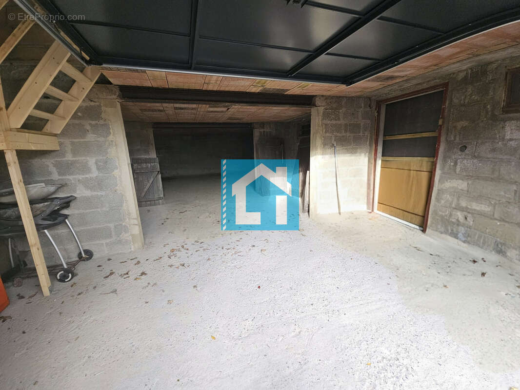 Parking à LONGUEVILLE