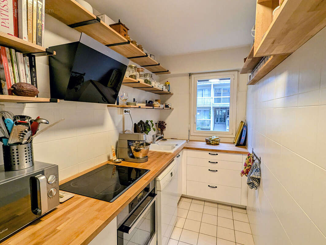 Appartement à PARIS-20E