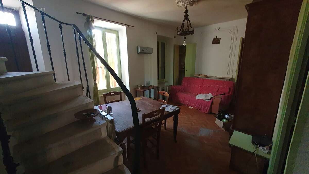 Maison à SAINTE-VALIERE