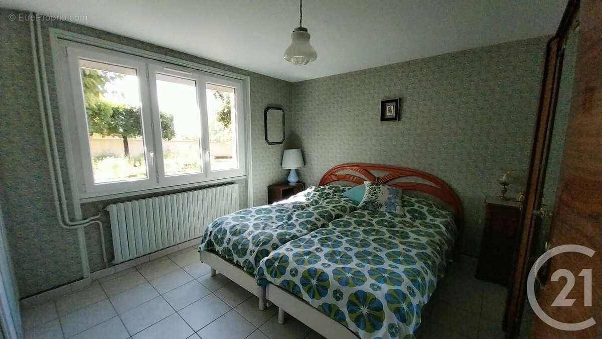 Maison à MONTMERLE-SUR-SAONE