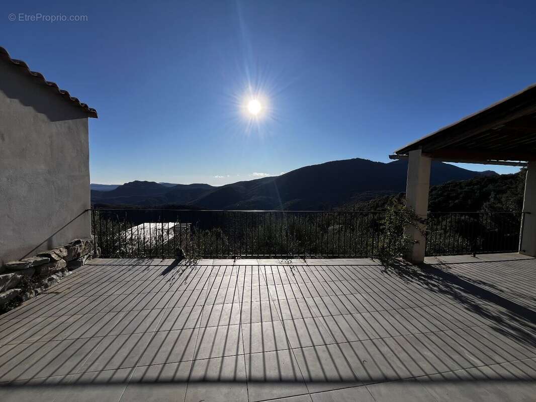 Maison à CROS