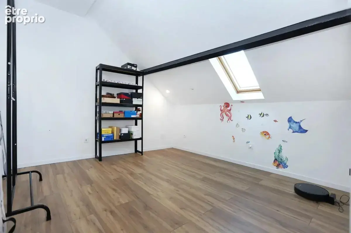 Maison de 10 pièces de 158.3 m² à Le Pin,  terrain de 2870 m² - photo 8
