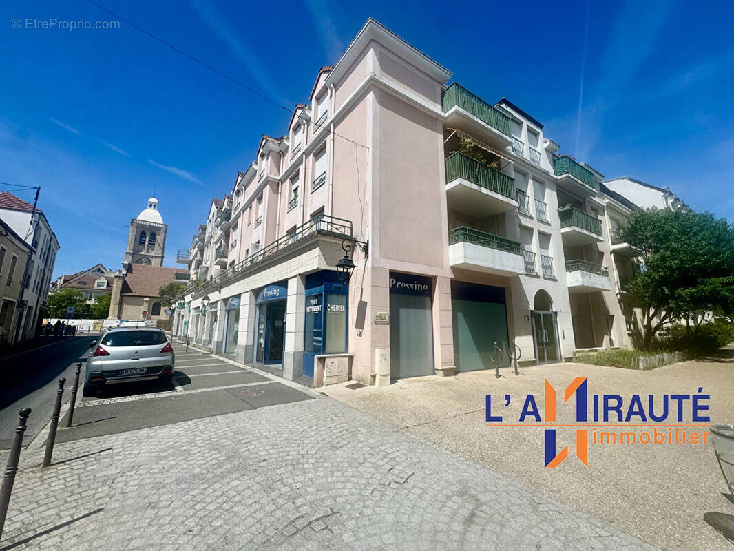 Appartement à HOUILLES