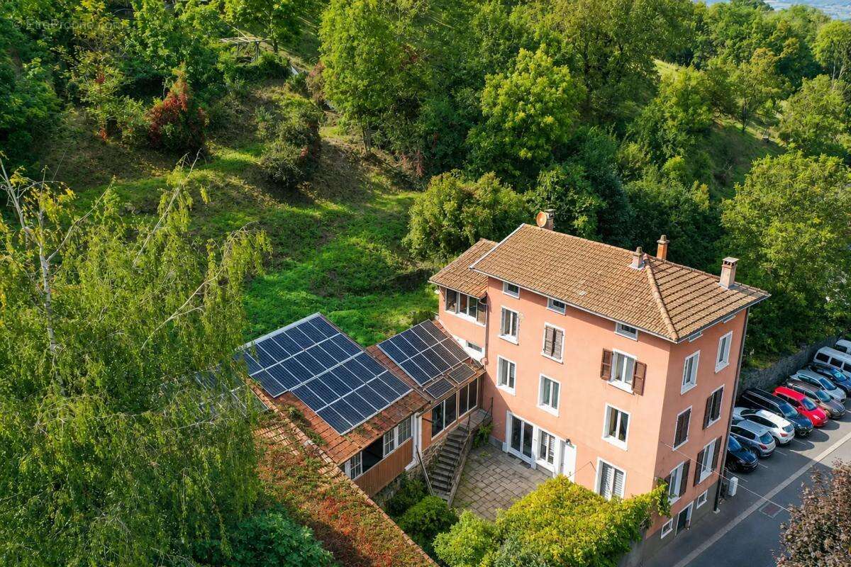 Maison à COURZIEU