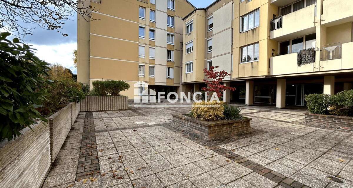 Appartement à CORBEIL-ESSONNES