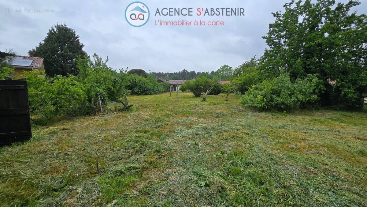 Terrain à LACANAU