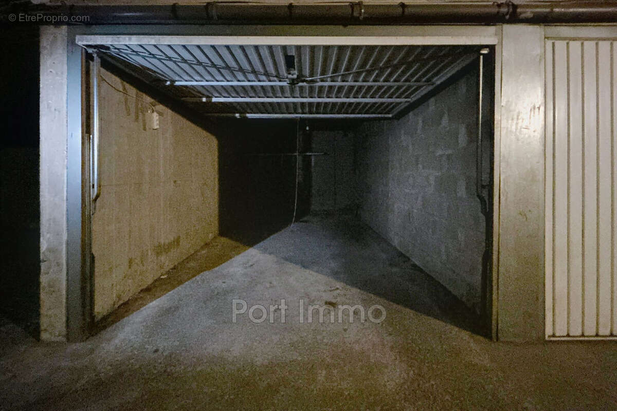 Parking 12 m² à Cagnes-Sur-Mer  - photo 4