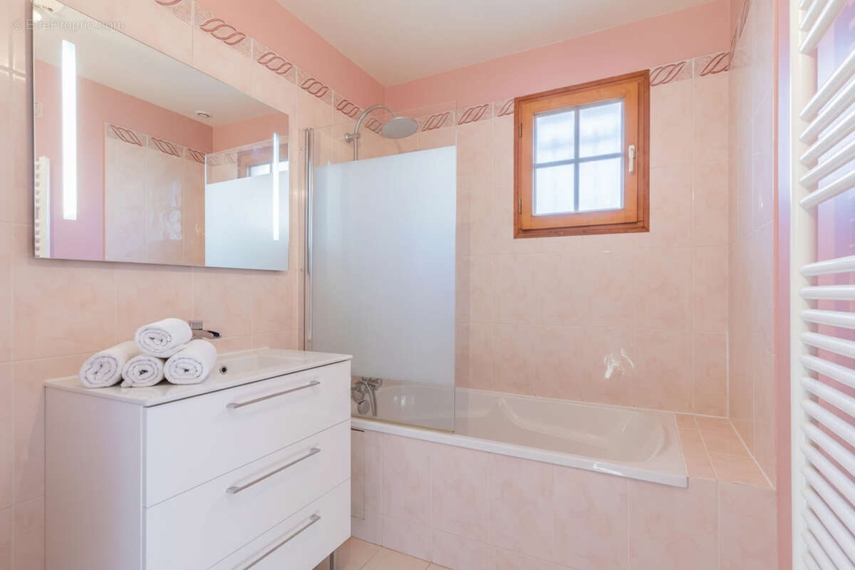 Maison à VERRIERES-LE-BUISSON