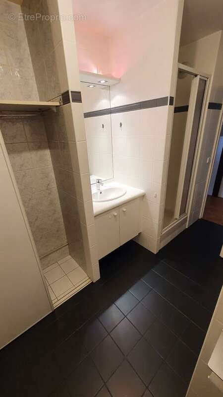 Appartement à LEVALLOIS-PERRET