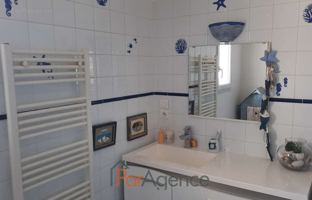 Maison à VAUX-SUR-MER