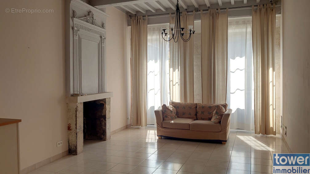 Maison à PUY-L'EVEQUE