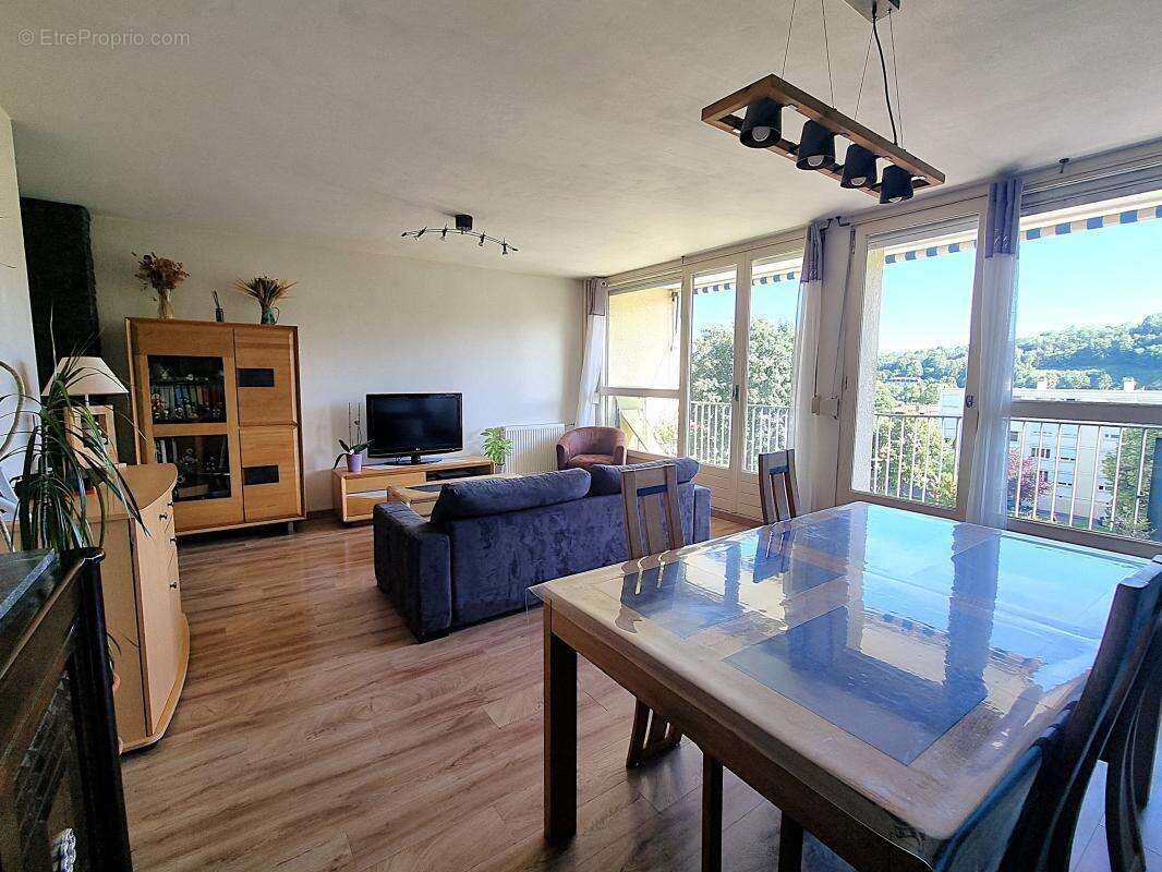 Appartement à FONTAINES-SUR-SAONE