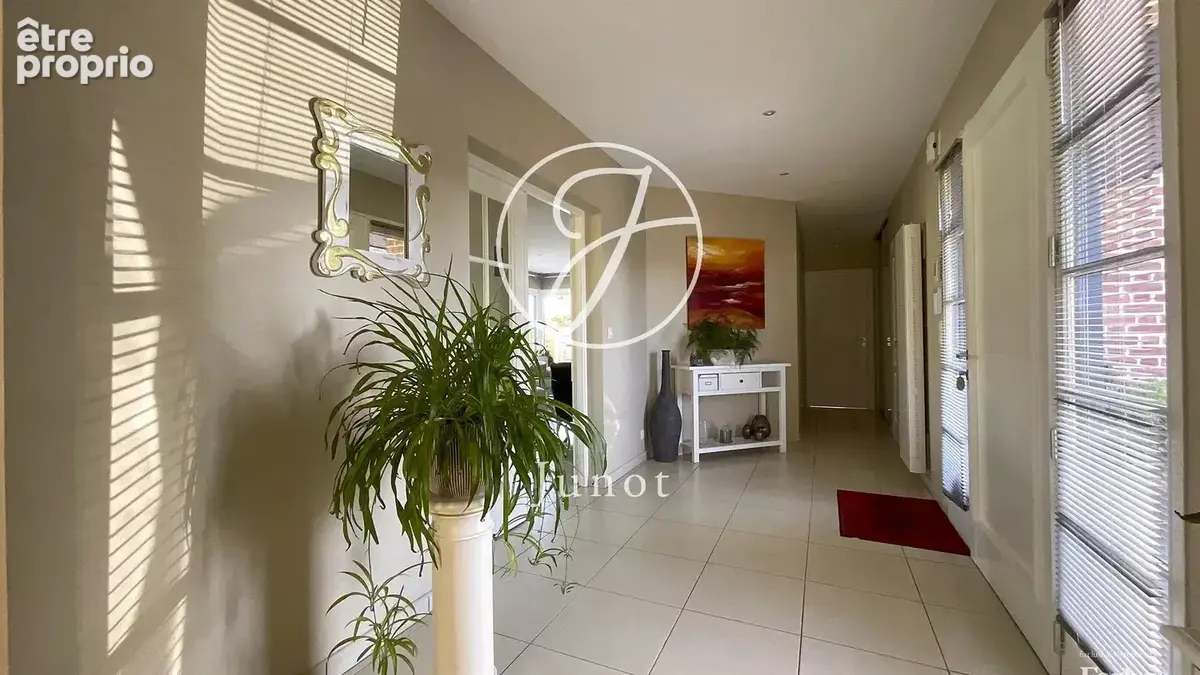 Mérignies – GOLF –  Demeure d'exception  – 7 pièces – 290m² -  5 chambres – Piscine – Jacuzzi– Garage et parkings - photo 8