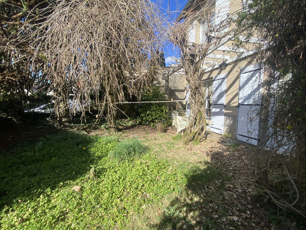 Maison à ARNAC-POMPADOUR