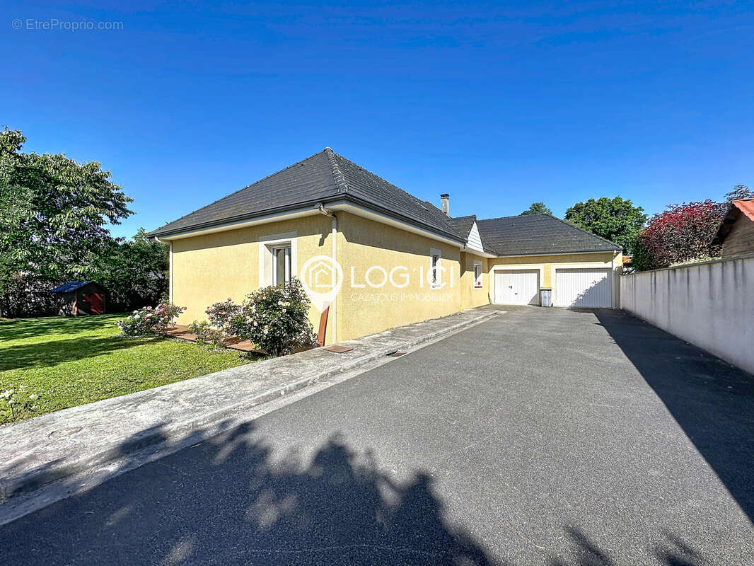Maison à NAY