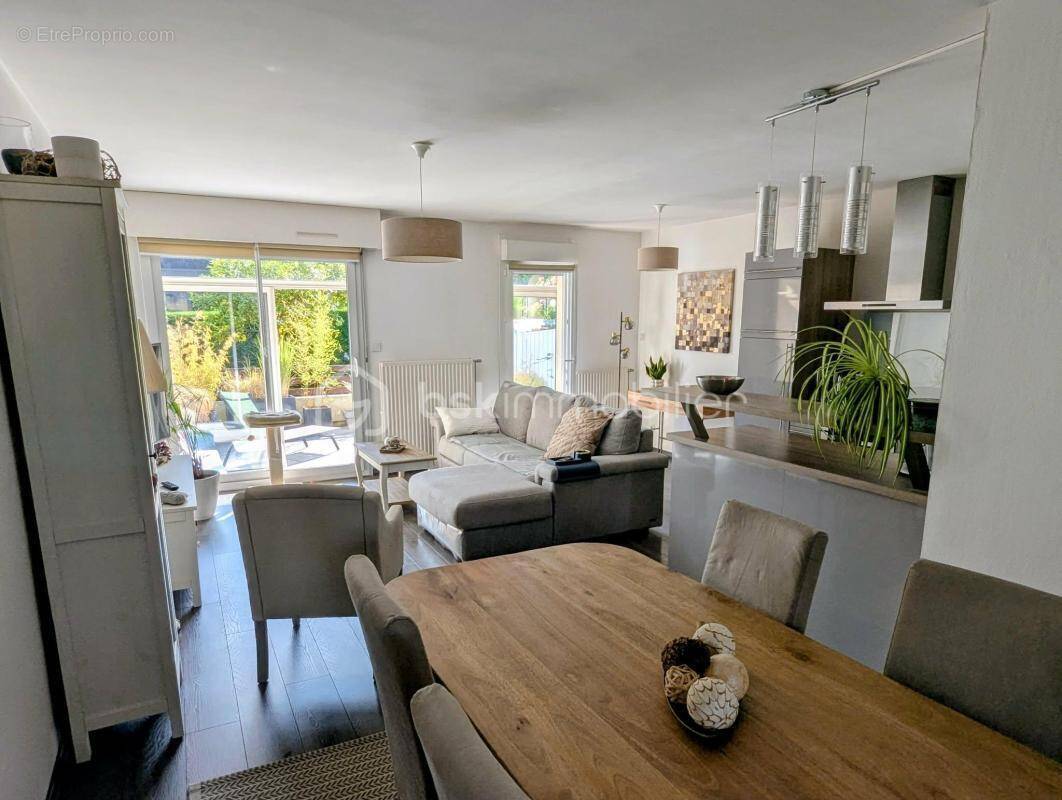 Appartement à FOUGERES