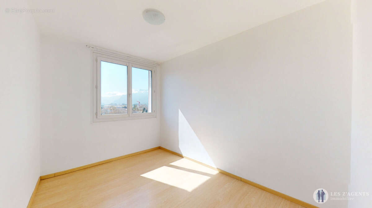 Appartement à SAINT-MARTIN-D'HERES