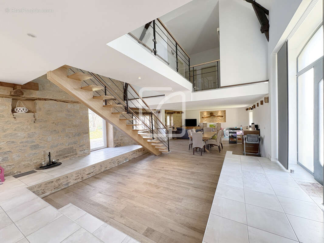 Maison à VEGENNES