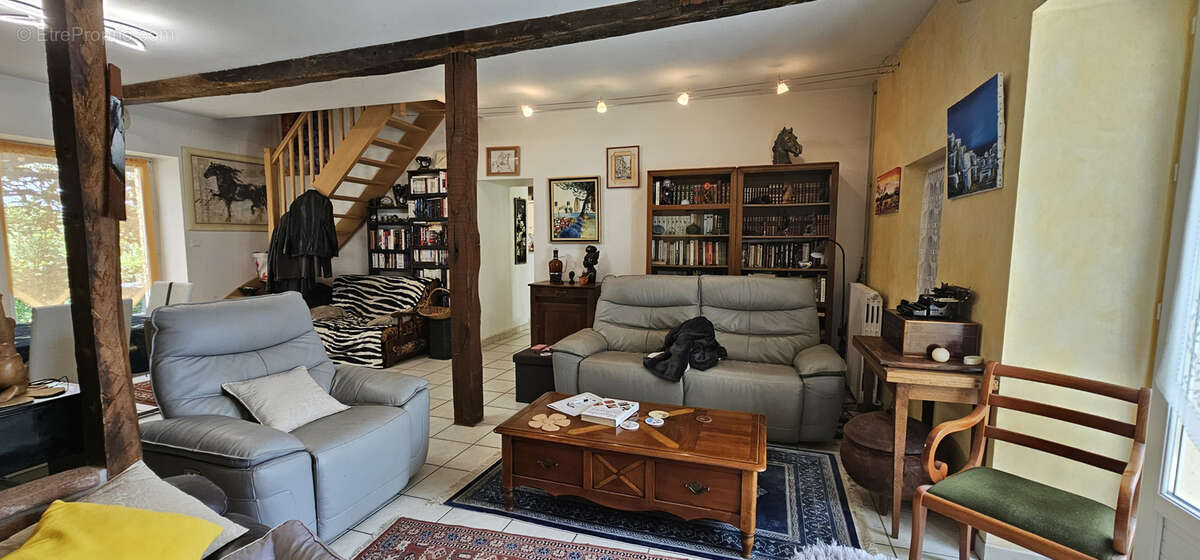 Maison à CASTELNAU-D'AUZAN